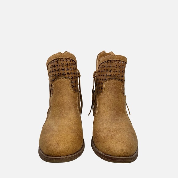 Very G Mata Vegab Suede Tan Tassle Back Zip Laser Cut Short Boots Womens size 9 - Picture 5 of 13